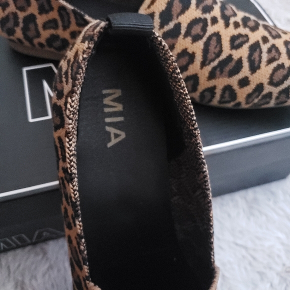 MIA Yohanna Perforated Slip On Flat Size 8.5 - Picture 6 of 8